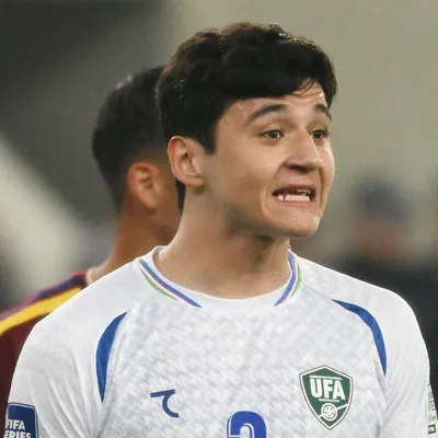 Khusanov, el indomable defensor que conquistó a Guardiola, jugó en Argentina y lidera a Uzbekistán en su primer Mundial