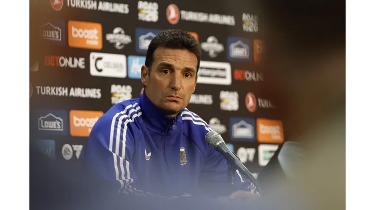 Scaloni tuvo su primera conferencia desde Estados Unidos.