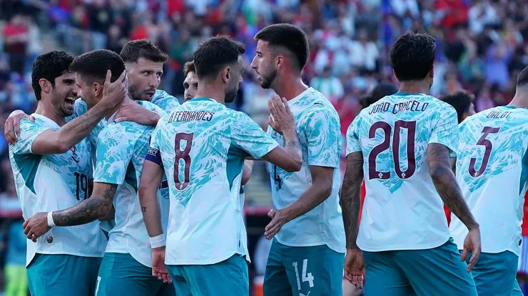 Portugal le ganó 2-1 a Chile con 45 minutos de Cristiano Ronaldo y expulsados de ambos lados