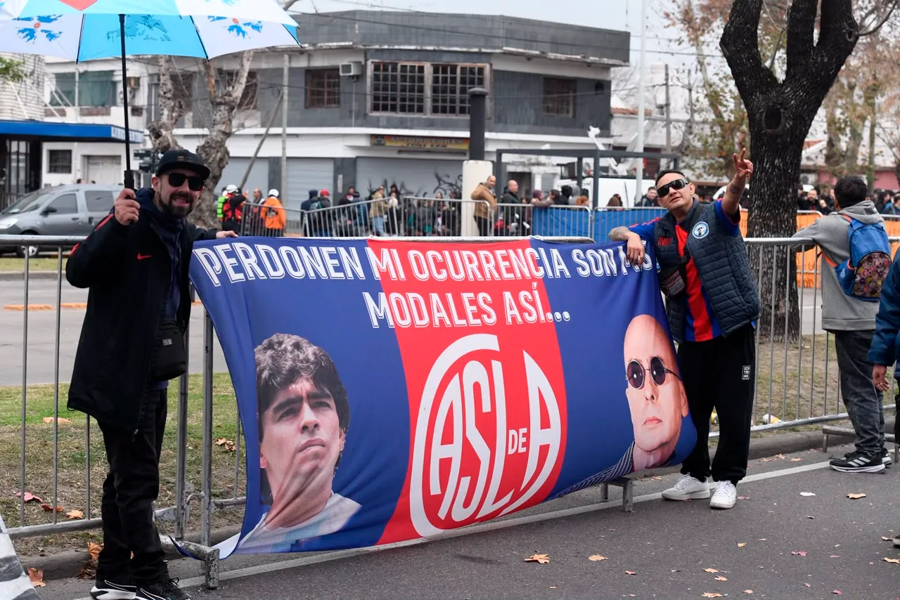 Los fanáticos despidieron al Indio Solari. (Diego Haliasz)
