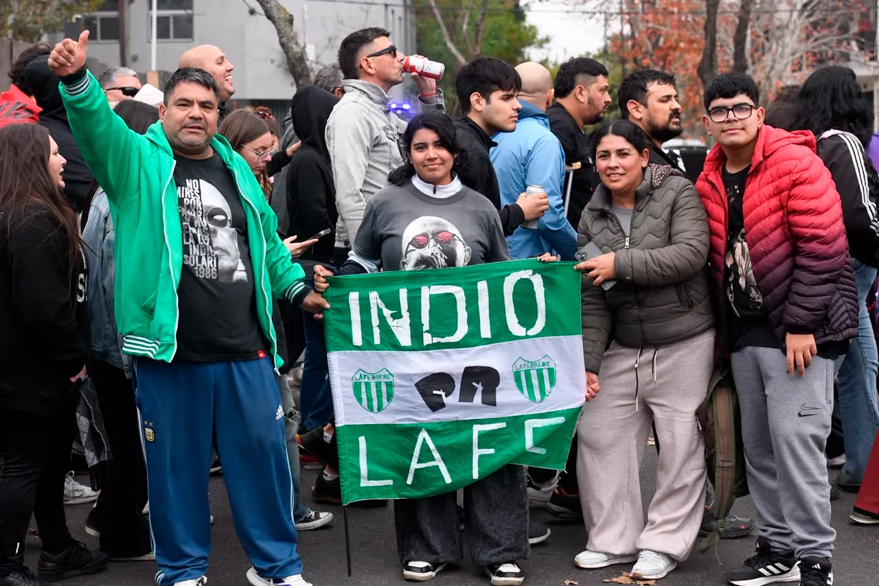 Los fanáticos despidieron al Indio Solari. (Diego Haliasz)