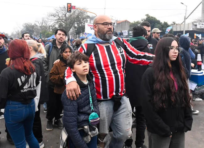 Los fanáticos despidieron al Indio Solari. (Diego Haliasz)