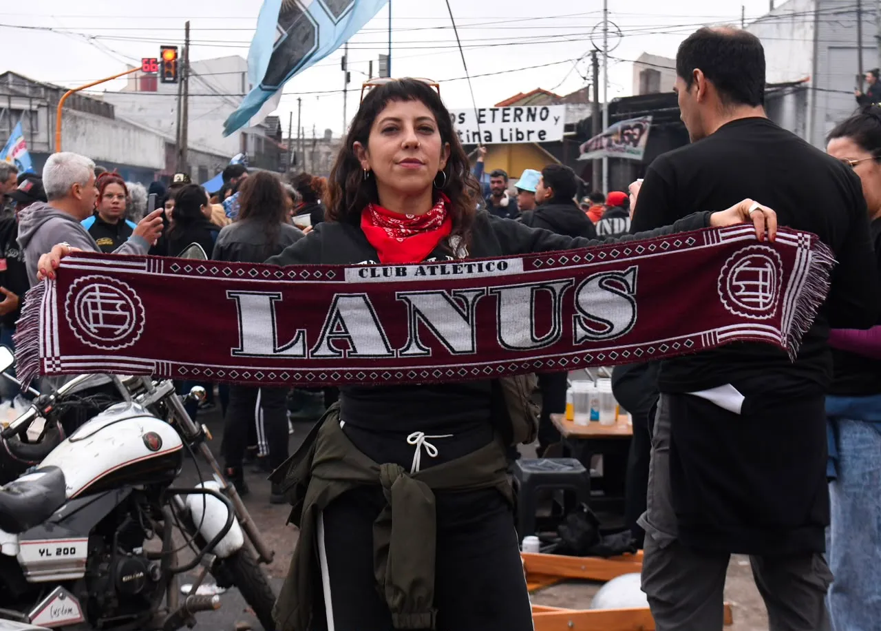 Los fanáticos despidieron al Indio Solari. (Diego Haliasz)