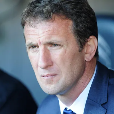 Arruabarrena pidió la renovación de Zeballos