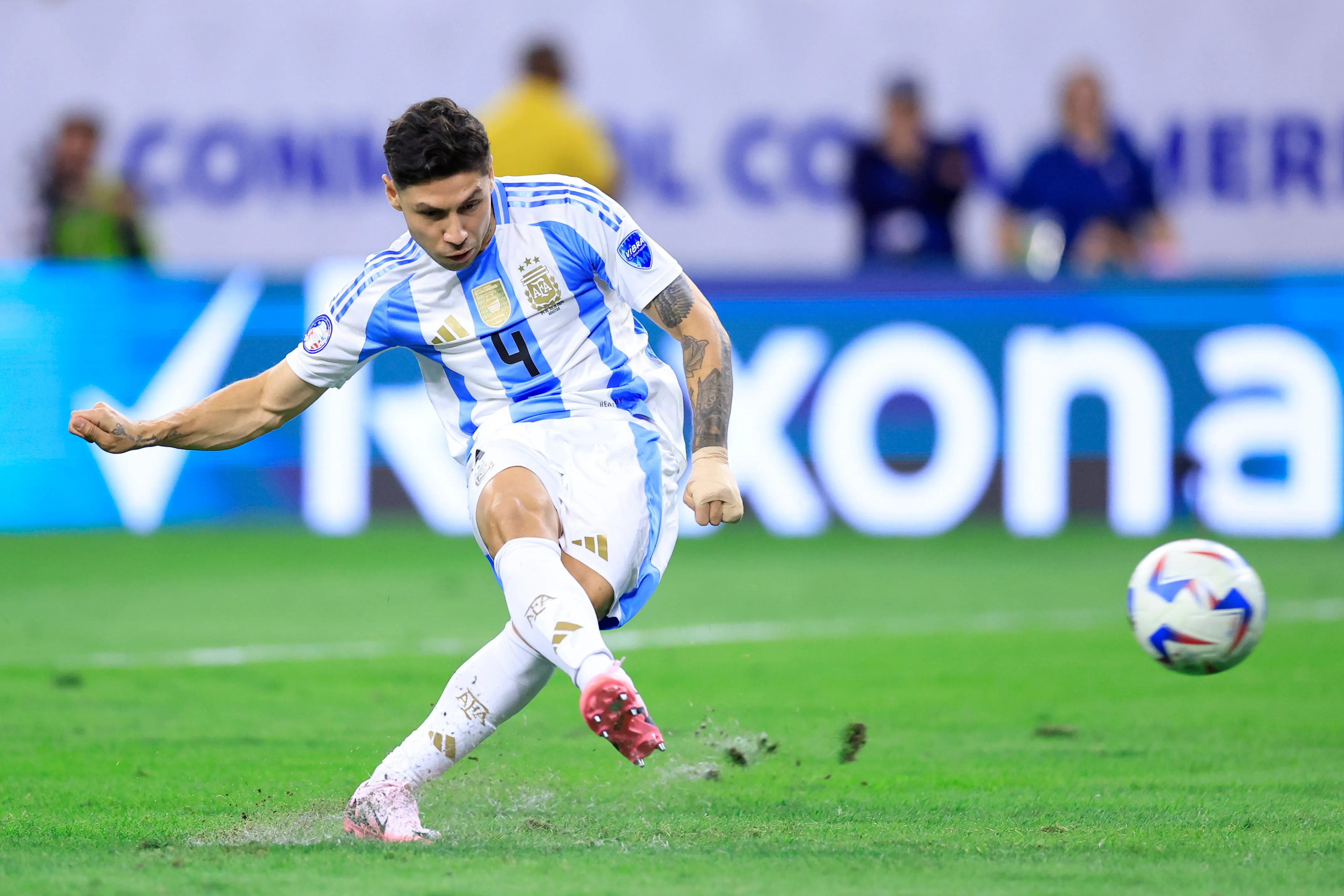 Gonzalo Montiel y su histórico penal. (Foto: Getty)