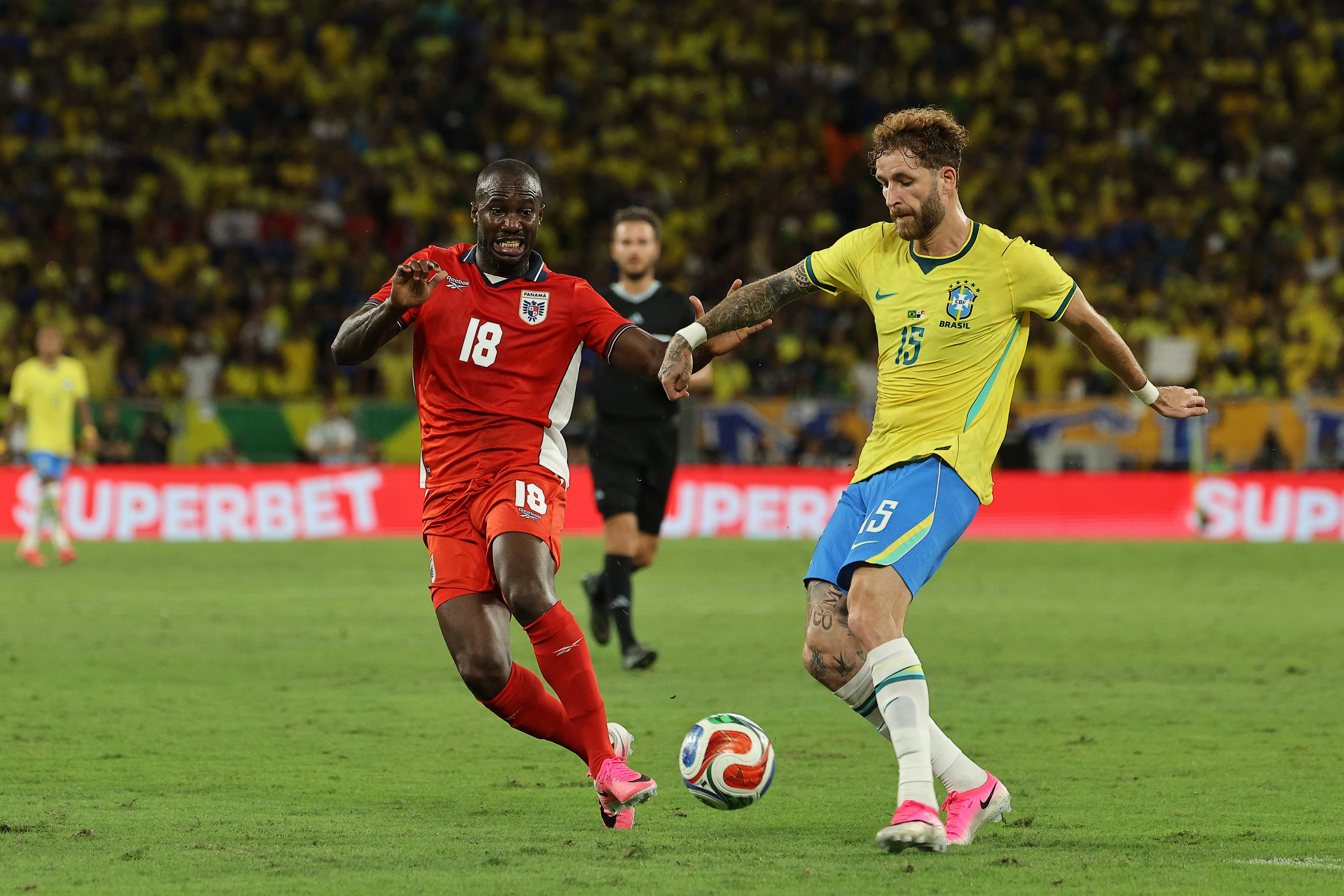 Cecilio Waterman ante Brasil. (Foto: Getty)