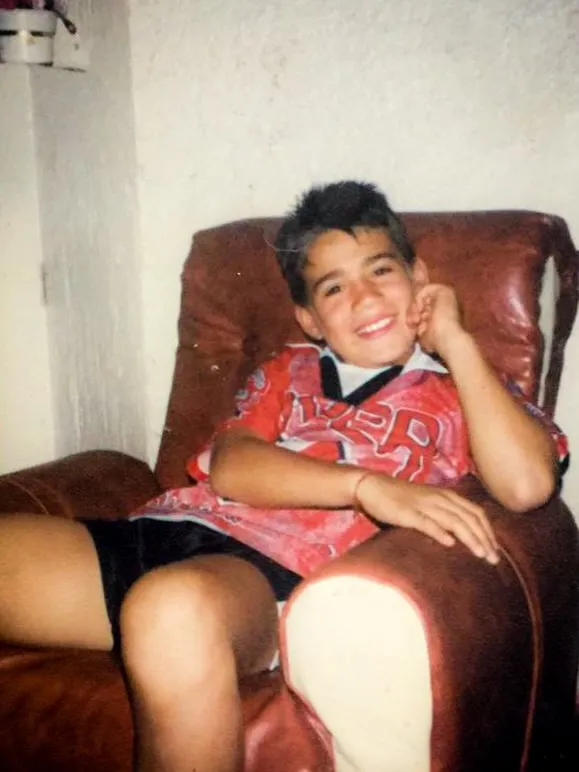 Nicolás Otamendi de niño con la camiseta de River.