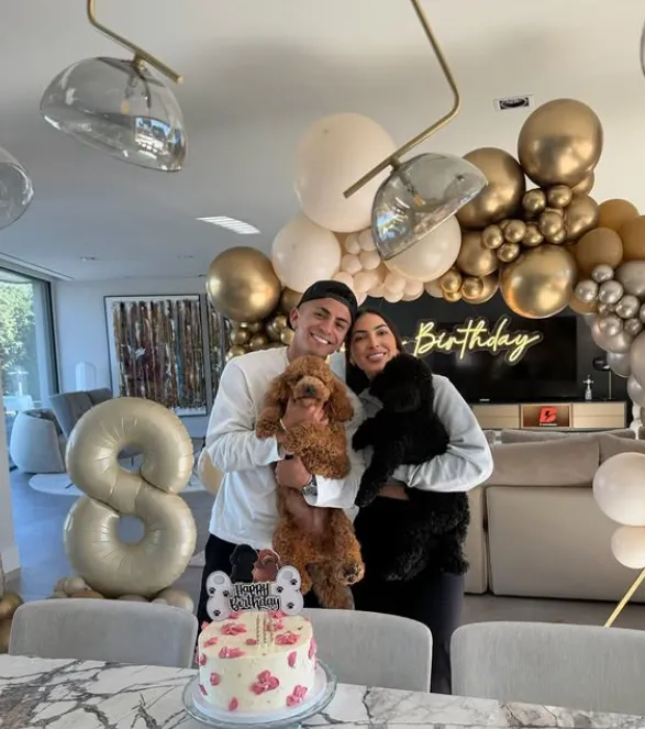 Thiago Almada junto a su pareja. (Foto: Instagram)