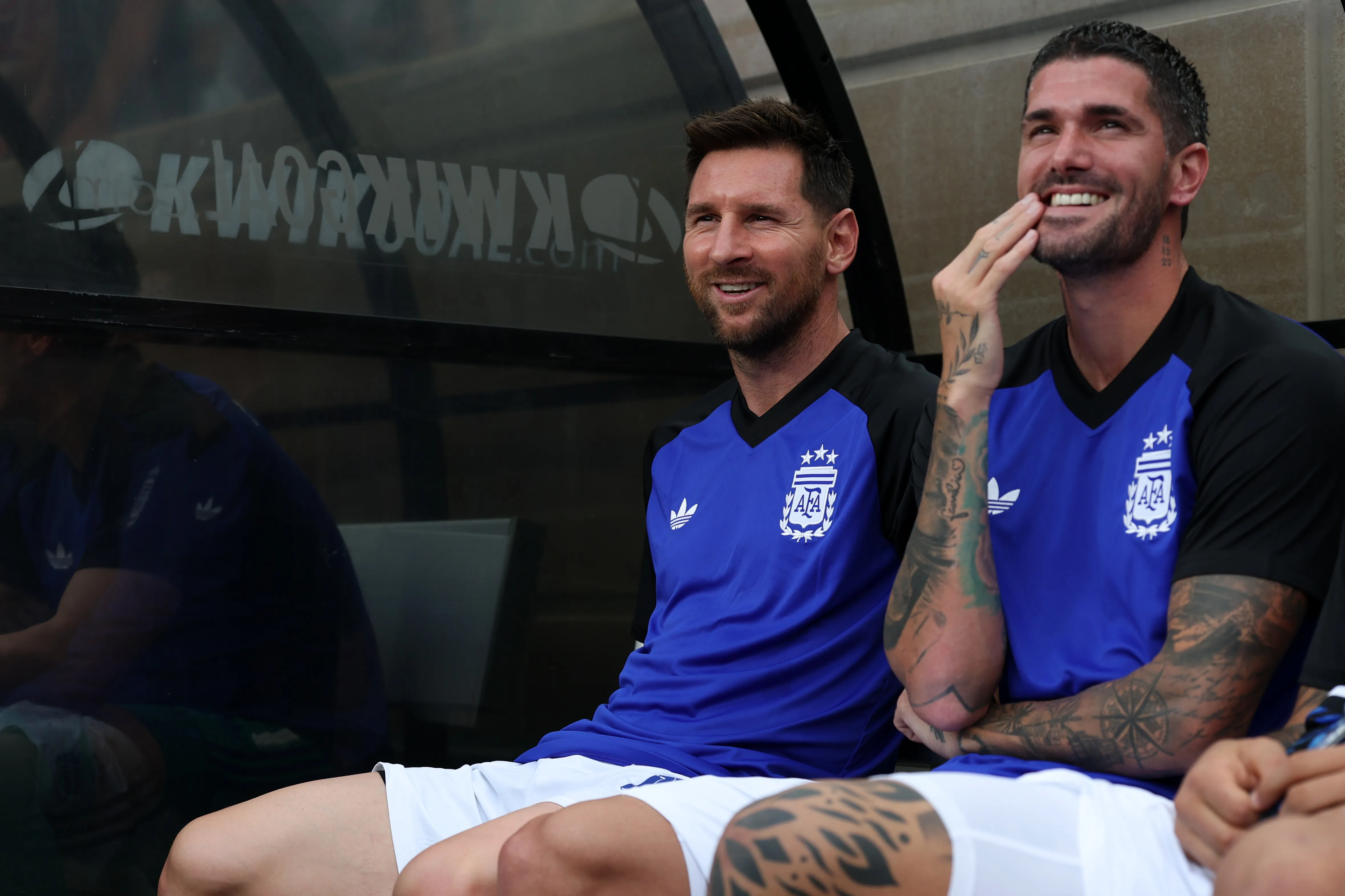 Rodrigo De Paul junto a Lionel Messi, en la previa del debut en la Copa del Mundo 2026. Getty Images.