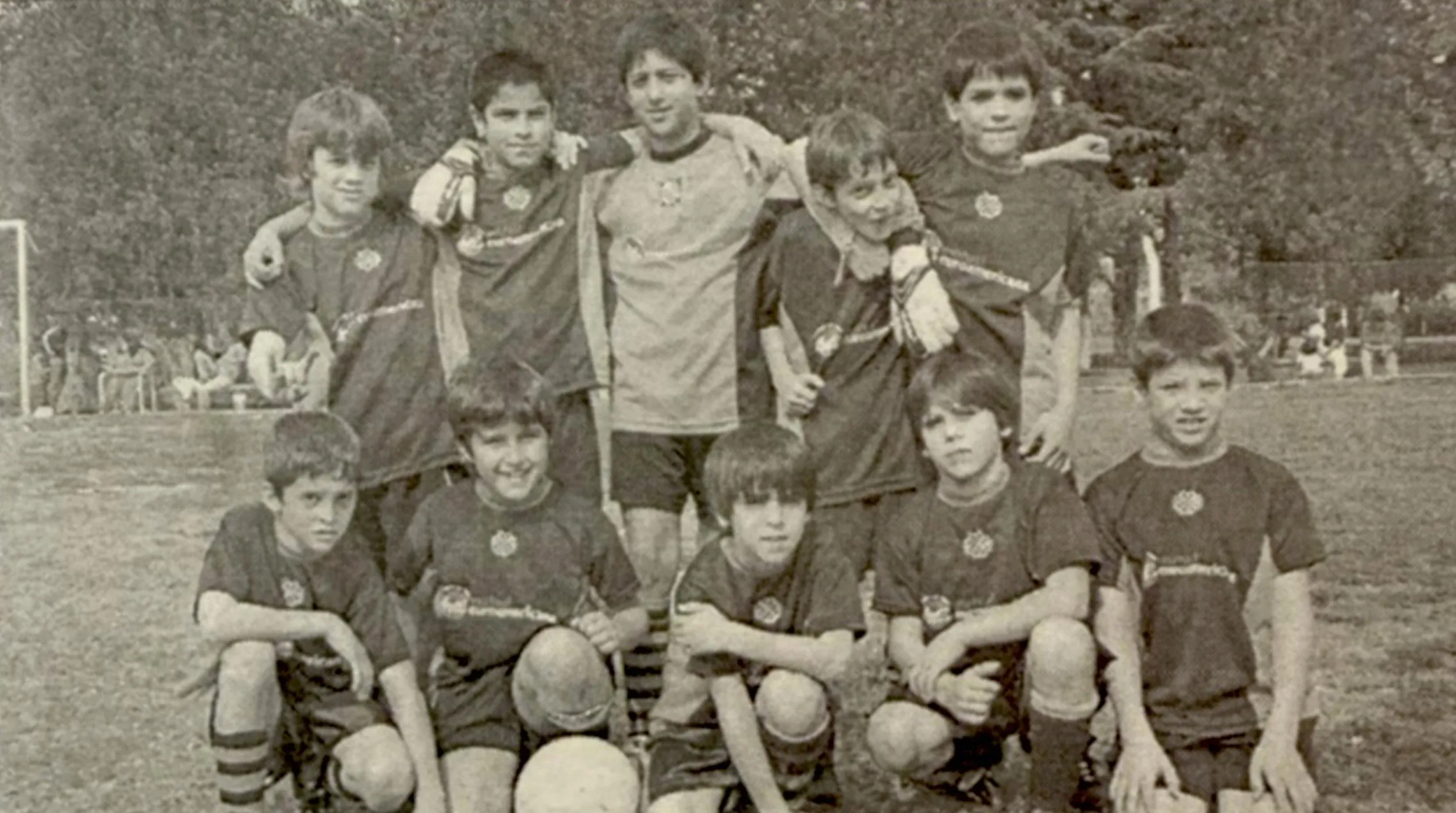 Musso (tercero de la fila de arriba), junto con la categoría 94′ de Regatas. (Foto: Fototeca San Nicolás)