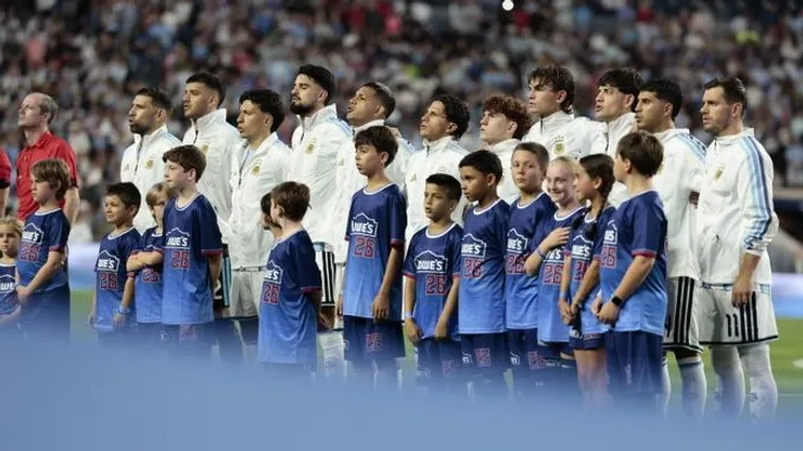 Dibu Martínez, Nahuel Molina, Leandro Paredes y Julián Alvarez no sumaron minutos en los dos amistosos previos al Mundial 2026.