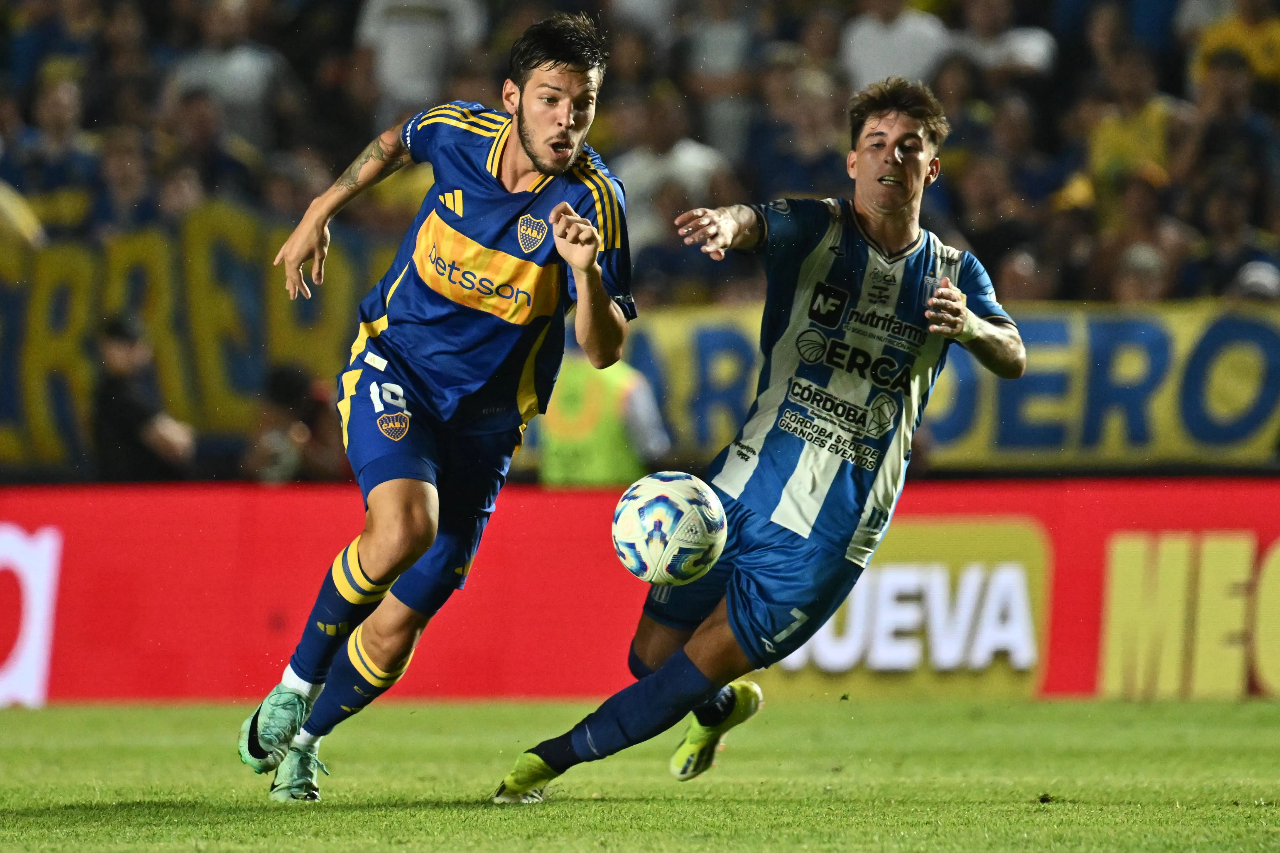 Agustín Martegani frente a Argentino de Monte Maíz. (Luciano Bisbal/Getty Images)