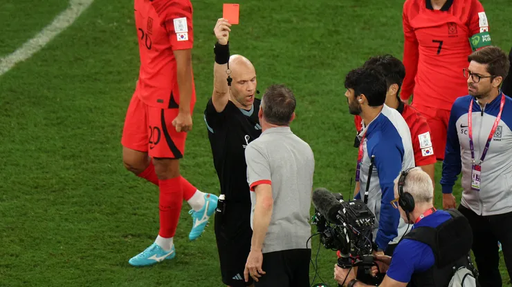 Expulsión de entrenador en el Mundial 2026: qué pasa cuando un DT recibe tarjeta roja