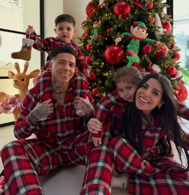 La familia de Enzo Fernández. (@Valucervantes)