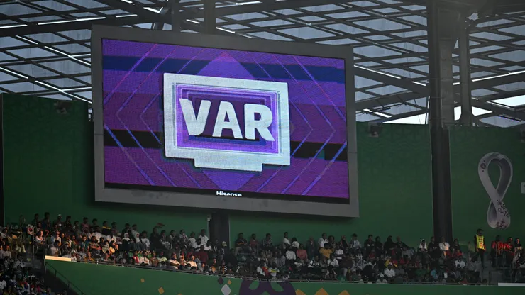 El VAR tendrá, por lo menos, 7 situaciones claras que pueden suceder durante los partidos para advertir al juez de campo.