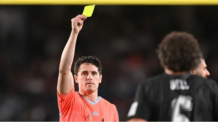 Fair Play en Fútbol: El Criterio de Desempate por Tarjetas Amarillas y Rojas