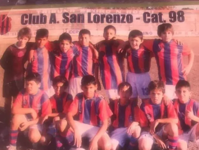 Cuti Romero (tercero de la fila de abajo) con San Lorenzo de Córdoba. (Foto: Cuti Romero)