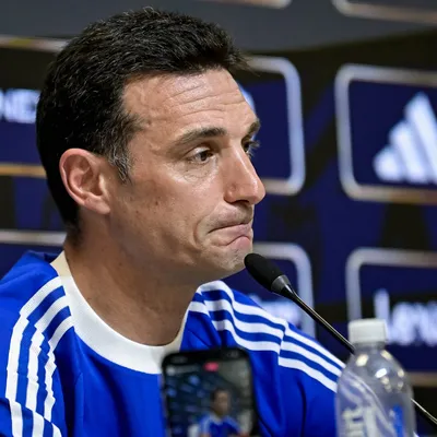 Scaloni no descarta hacer un cambio más en la lista de Argentina