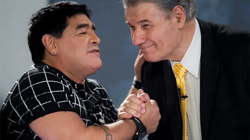 Maradona y Víctor Hugo cuando realizaron De Zurda, en el 2014. Foto Archivo.
