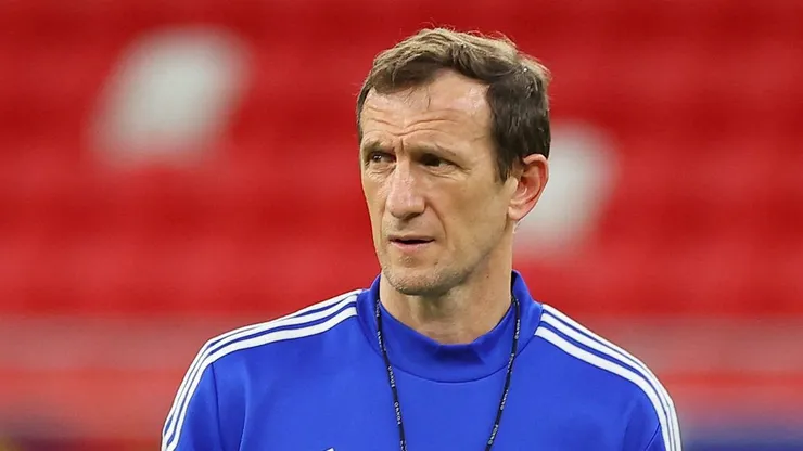 UAE's Argentine coach Rodolfo Arruabarrena looks on during a training session at the Ahmad bin Ali stadium in the Qatari city of Ar-Rayyan on June 6, 2022, on the eve of the FIFA World Cup 2022 play-off qualifier football match between UAE and Australia. (Photo by KARIM JAAFAR / AFP via Getty Images)