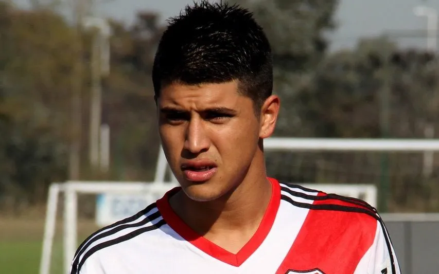 Un  joven Palacios durante su paso por las inferiores de River.