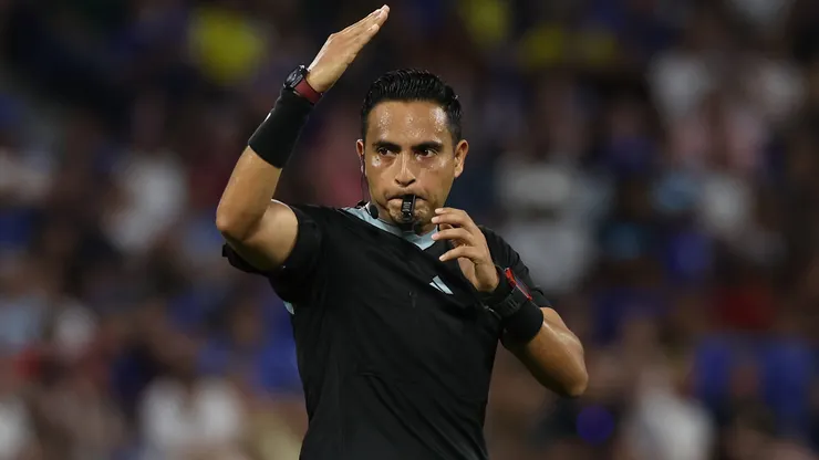Saíd Martínez, el árbitro principal de Qatar vs. Suiza