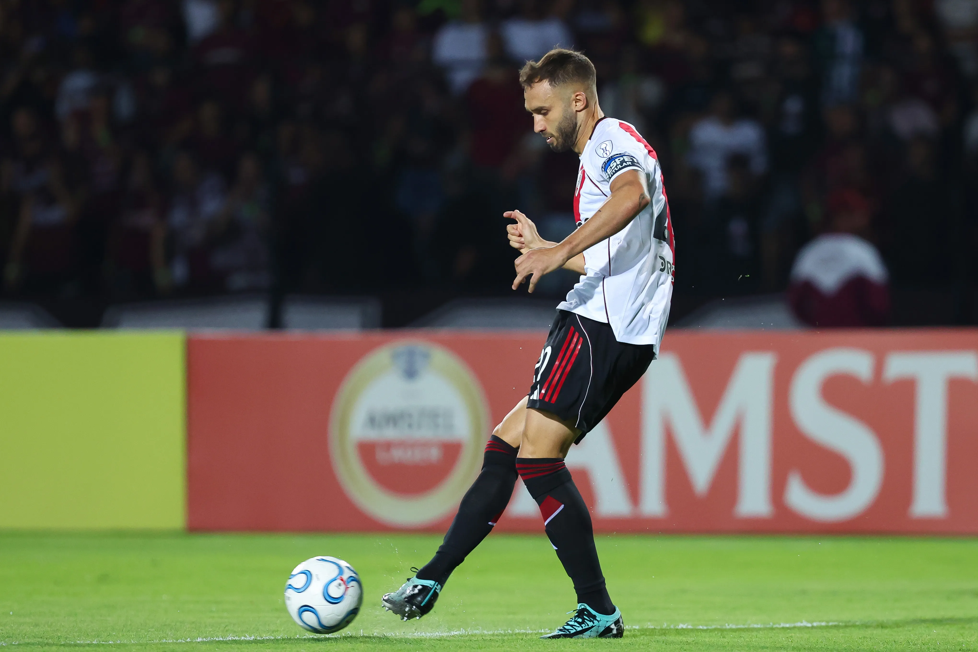 Pezzella quiere ir de pretemporada a España.