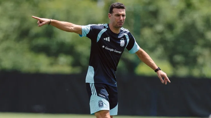 Lionel Scaloni ultima detalles para el debut mundialista.
