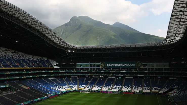Suecia y Túnez chocan en el Estadio BBVA.