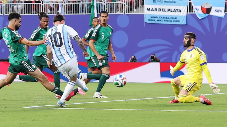 Argetina enfrentó a Argelia en el debut del Mundial.