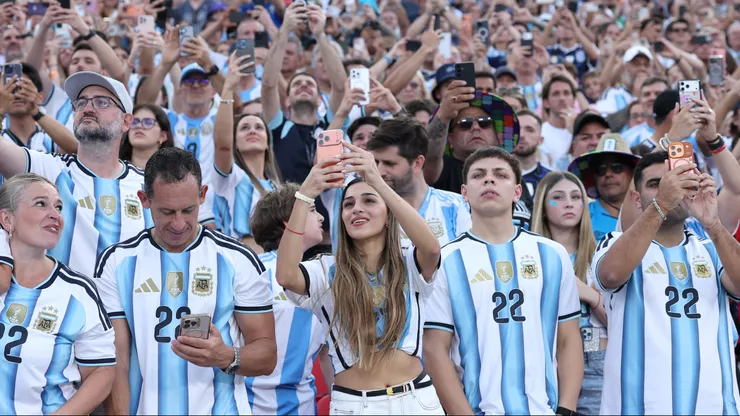 Los hinchas de Argentina en el debut ante Argelia.