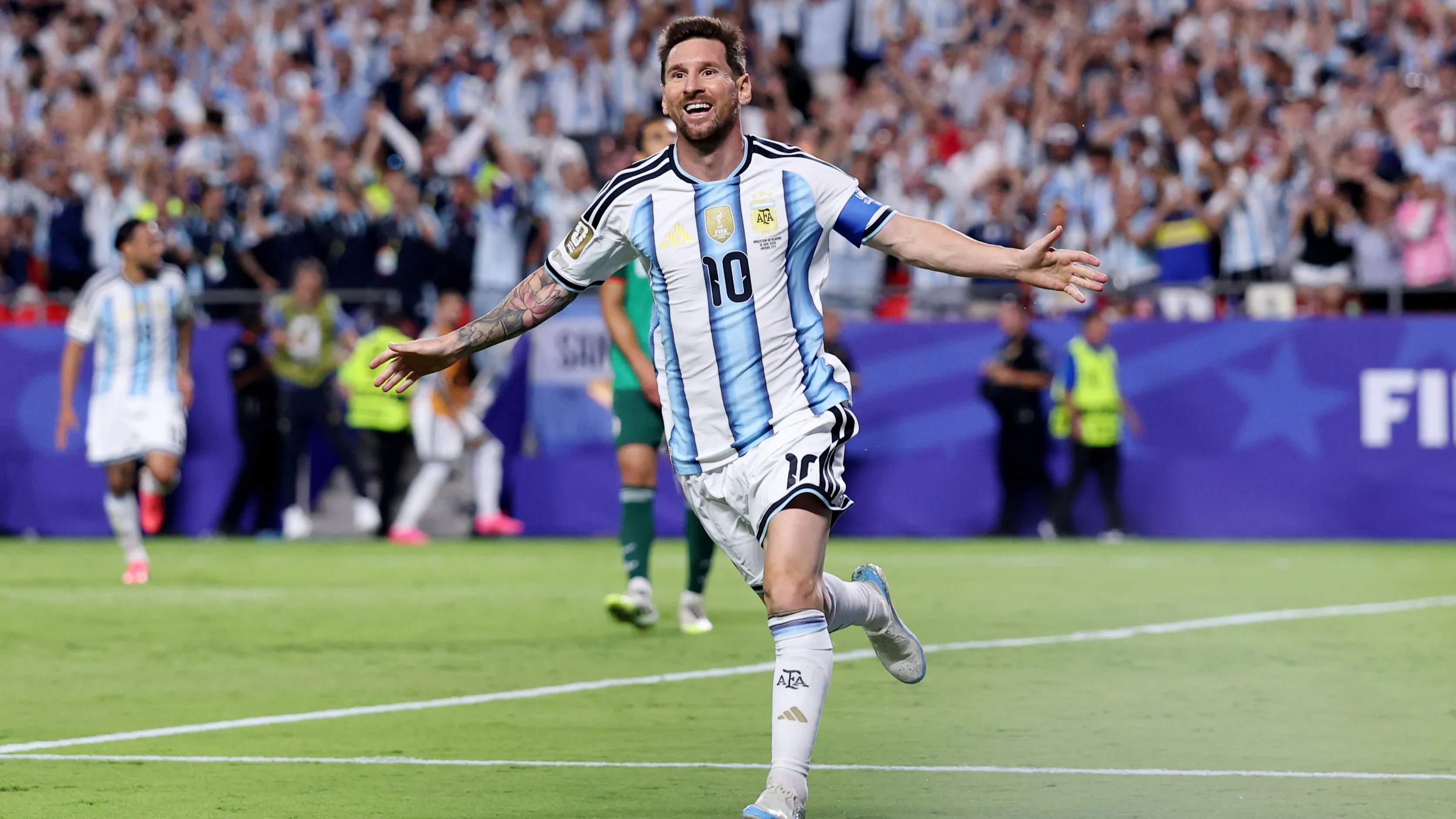 Lionel Messi celebra uno de sus goles ante Argelia. (Getty Images)