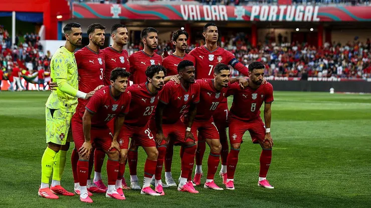 Portugal se enfrenta a Uzbekistán.