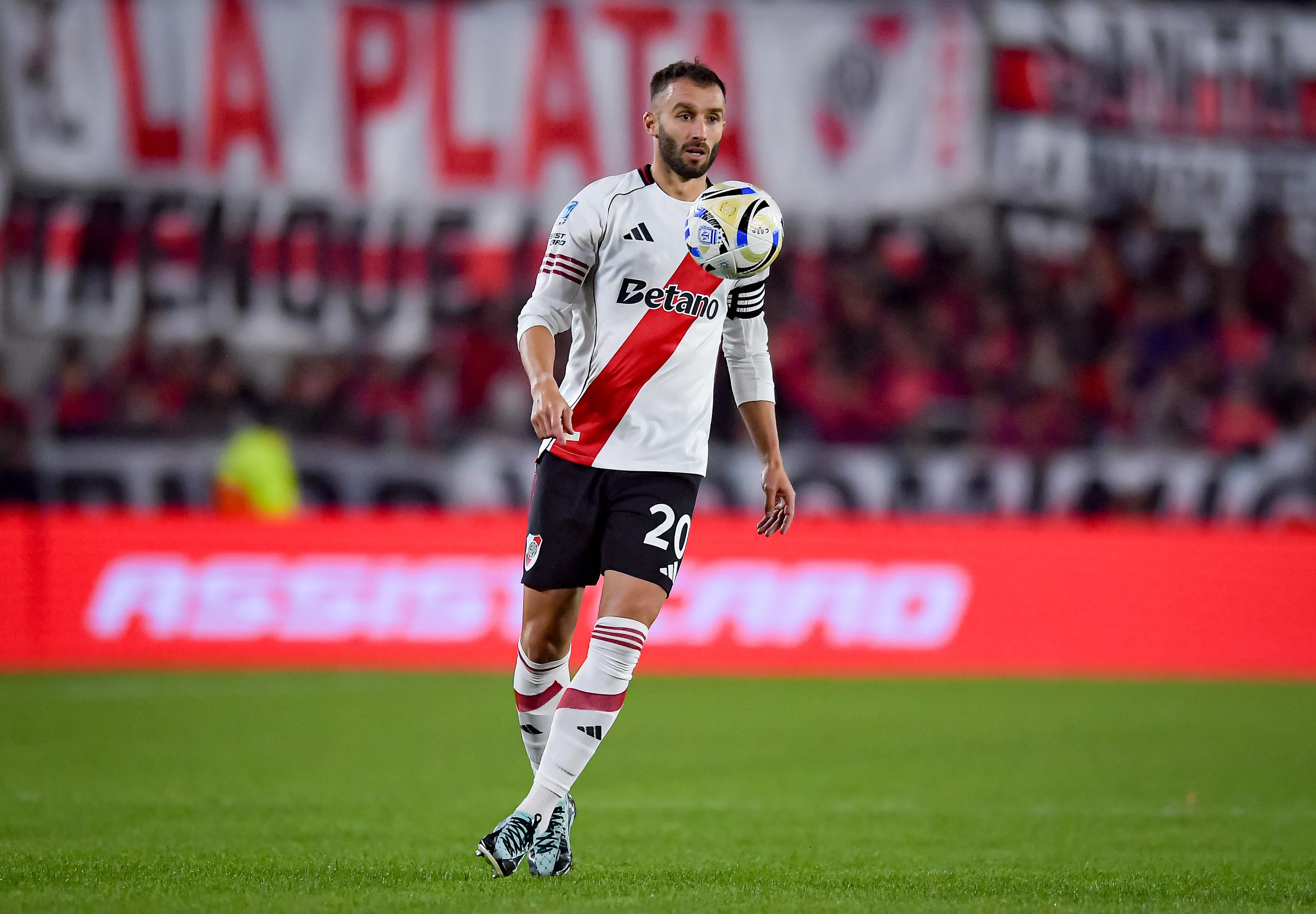 Germán Pezzella no continuará en River. (Foto: Getty).