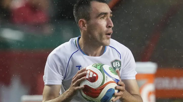 Farrukh Sayfiev, futbolista de Uzbekistán.