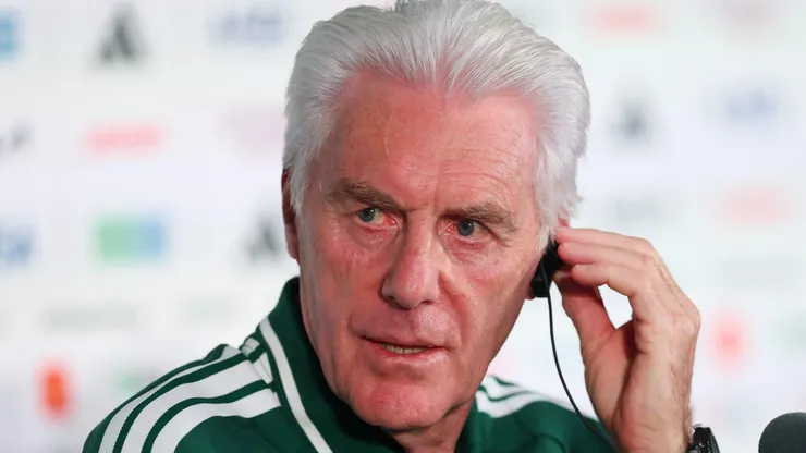Hugo Broos, entrenador de Sudáfrica, ya avisó que se retirará de la conducción técnica luego de la Copa del Mundo 2026.