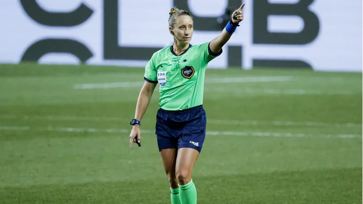 Tori Penso será la segunda mujer en arbitrar un partido mundialista.