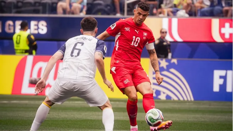 Suiza y Bosnia se enfrentan por el Mundial.