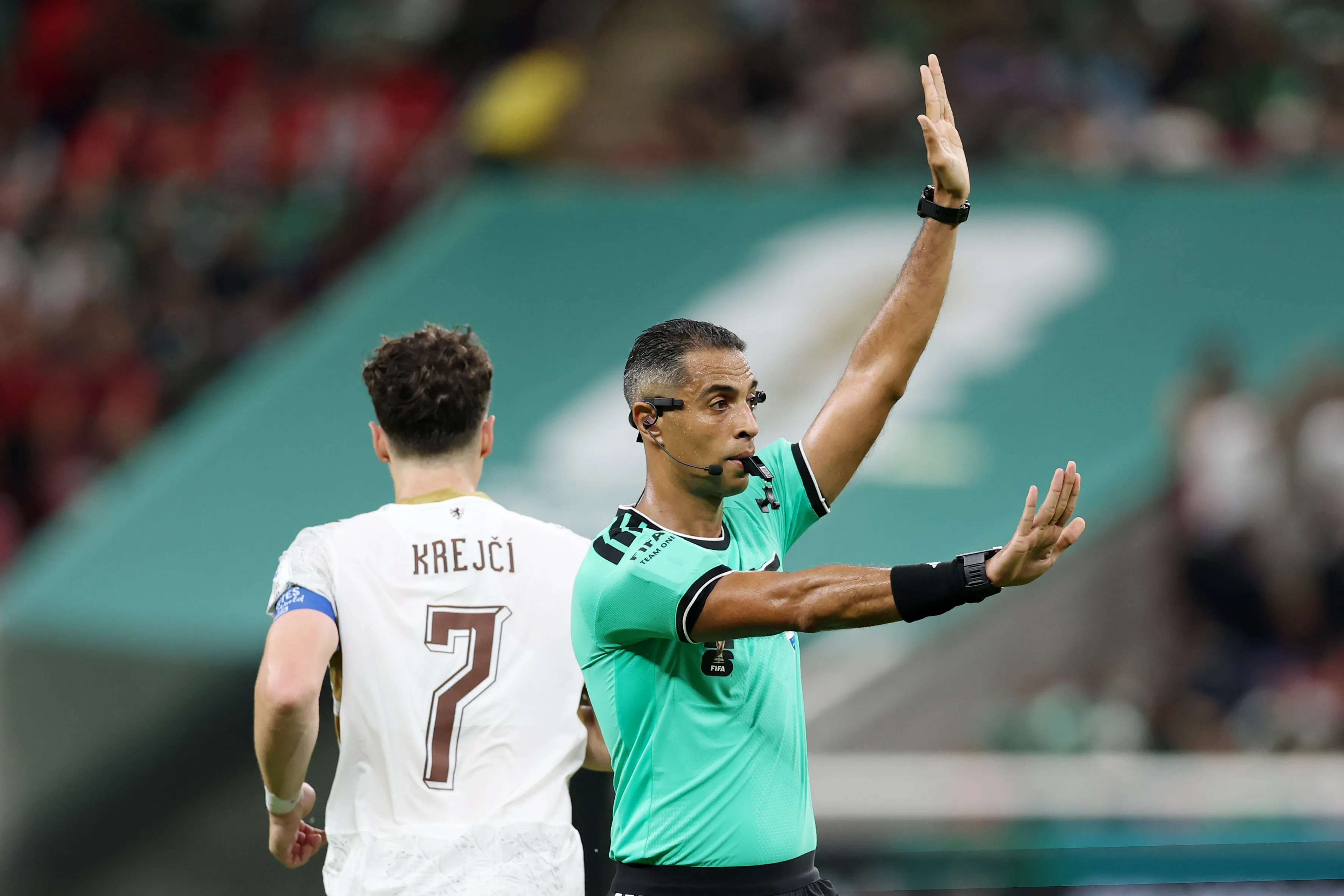 Amin Mohamed, árbitro egipcio internacional. (Getty Images)