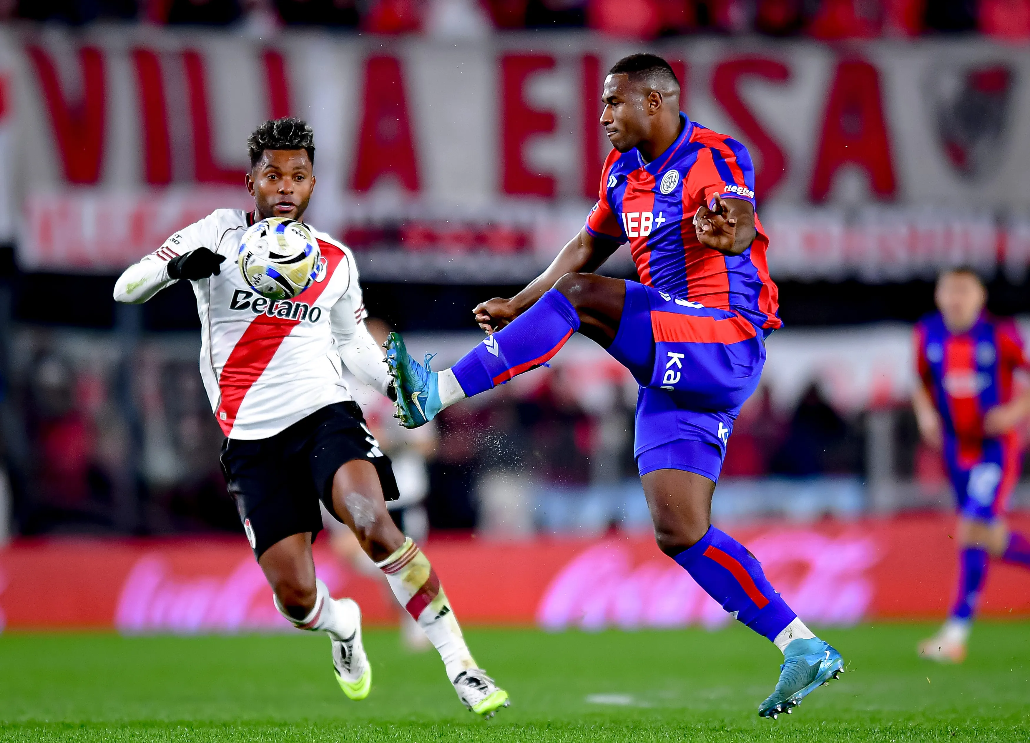 Jhohan Romaña en San Lorenzo. (Foto: Getty).