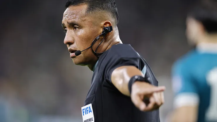 Iván Bartón, el juez encargado de Paraguay vs. Turquía