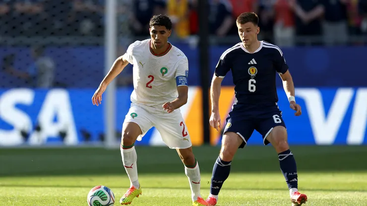 Hakimi, en el ojo de la tormenta durante el partido de Marruecos ante Escocia.