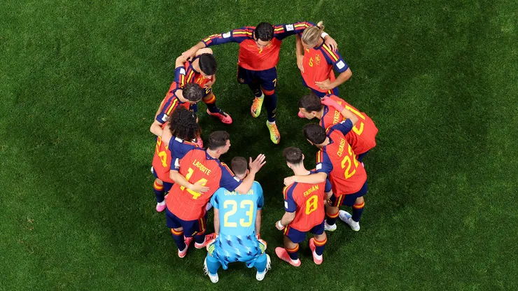 La Selección de España precisa ganarle a Arabia Saudita para no llegar presionado frente a Uruguay en la última fecha.