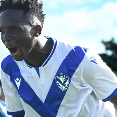 Se llama Kiki Ramos, tiene 17 años y es el primer haitiano en ser convocado por Argentina