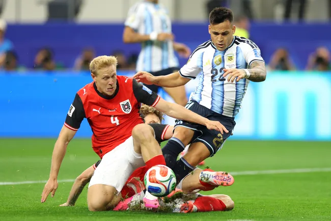 El penal a Lautaro Martínez. (Foto: Getty).
