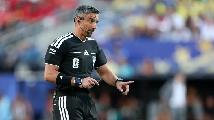 Slavko Vinčić, árbitro en Jordania ante Argelia