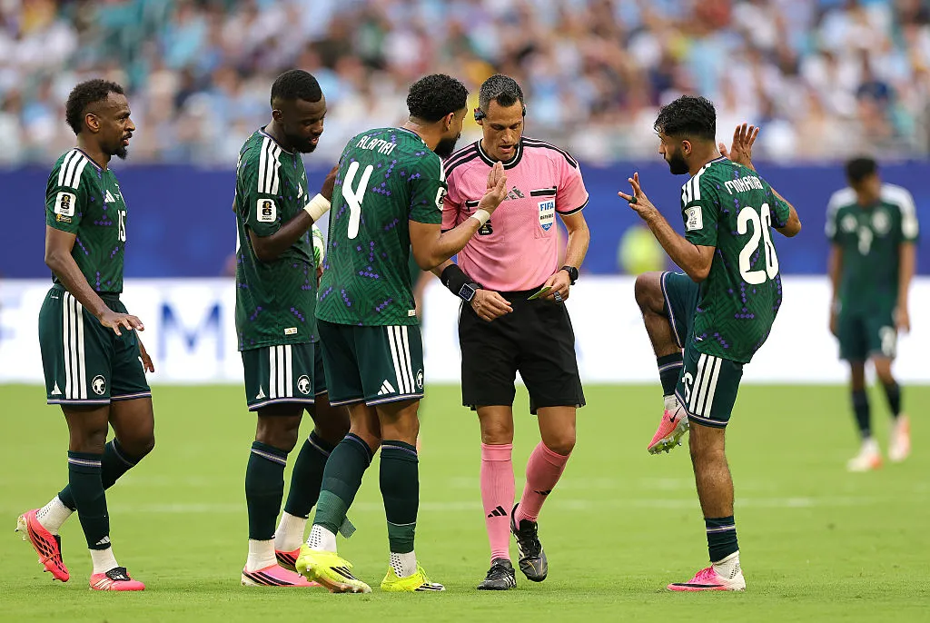 Maurizio Marianni dirigió Arabia vs. Uruguay en esta Copa del Mundo. (Getty)