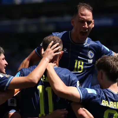 Bosnia eliminó a Qatar del Mundial 2026 y quedó con un pie en 16avos de final