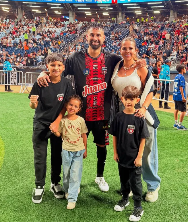 Lucsa Trejo junto a su familia. (Foto: IG de Lucas Trejo).