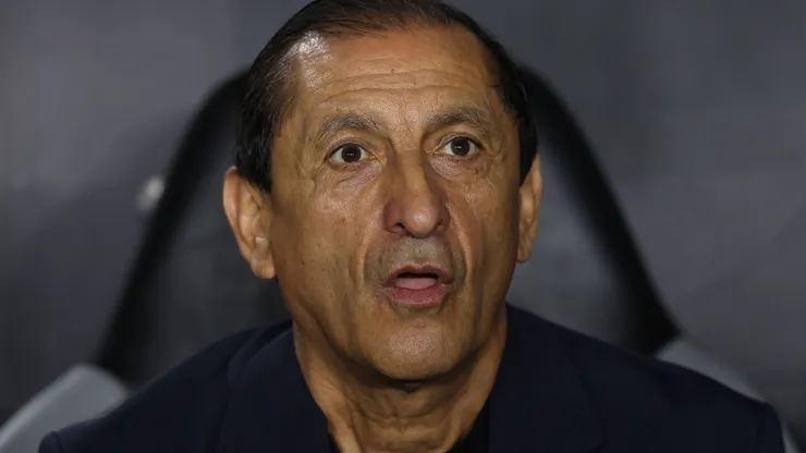 Ramón Díaz, entrenador argentino.